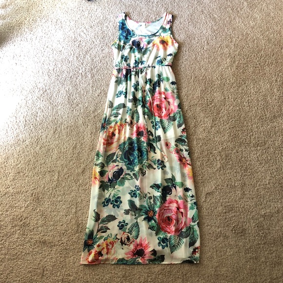 Bella Ella Boutique Floral Maxi Dress - Picture 2 of 5
